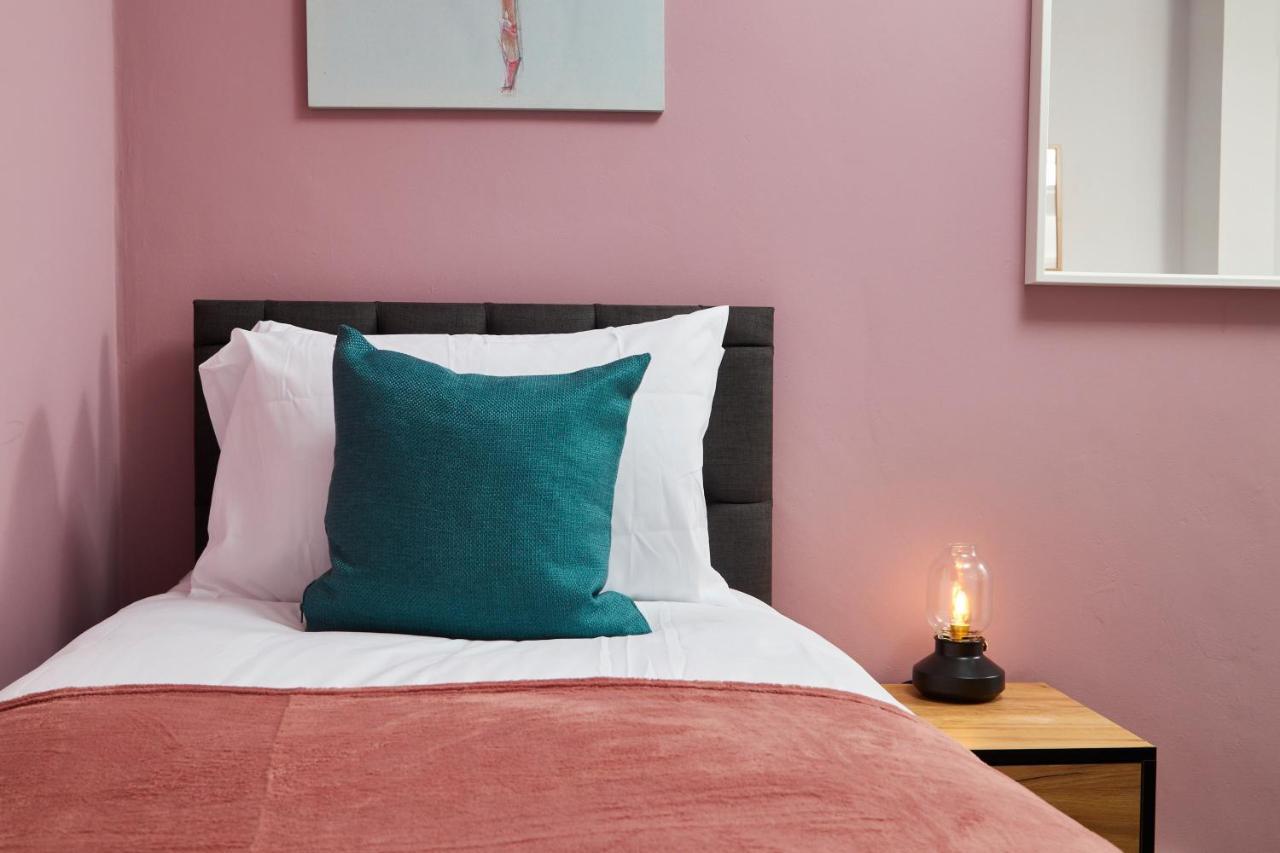 Wonderful Apartment In Bath With Garden - Sleeps 8 外观 照片