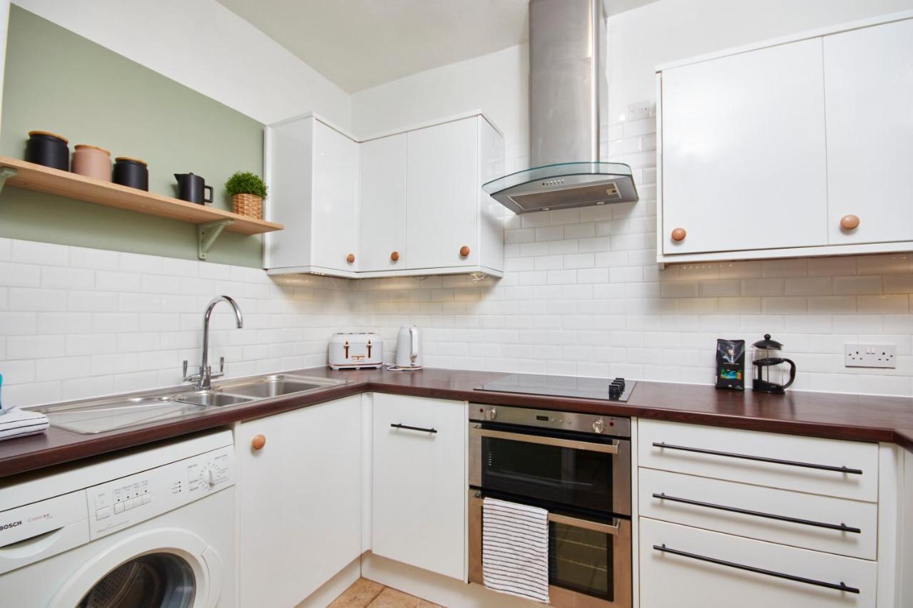 Wonderful Apartment In Bath With Garden - Sleeps 8 外观 照片