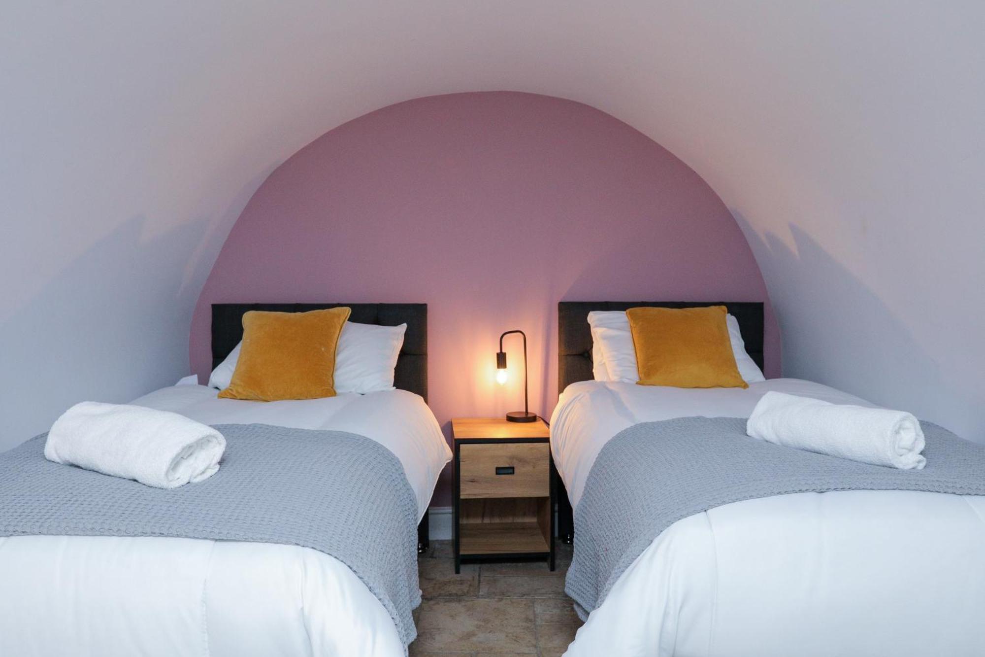 Wonderful Apartment In Bath With Garden - Sleeps 8 外观 照片
