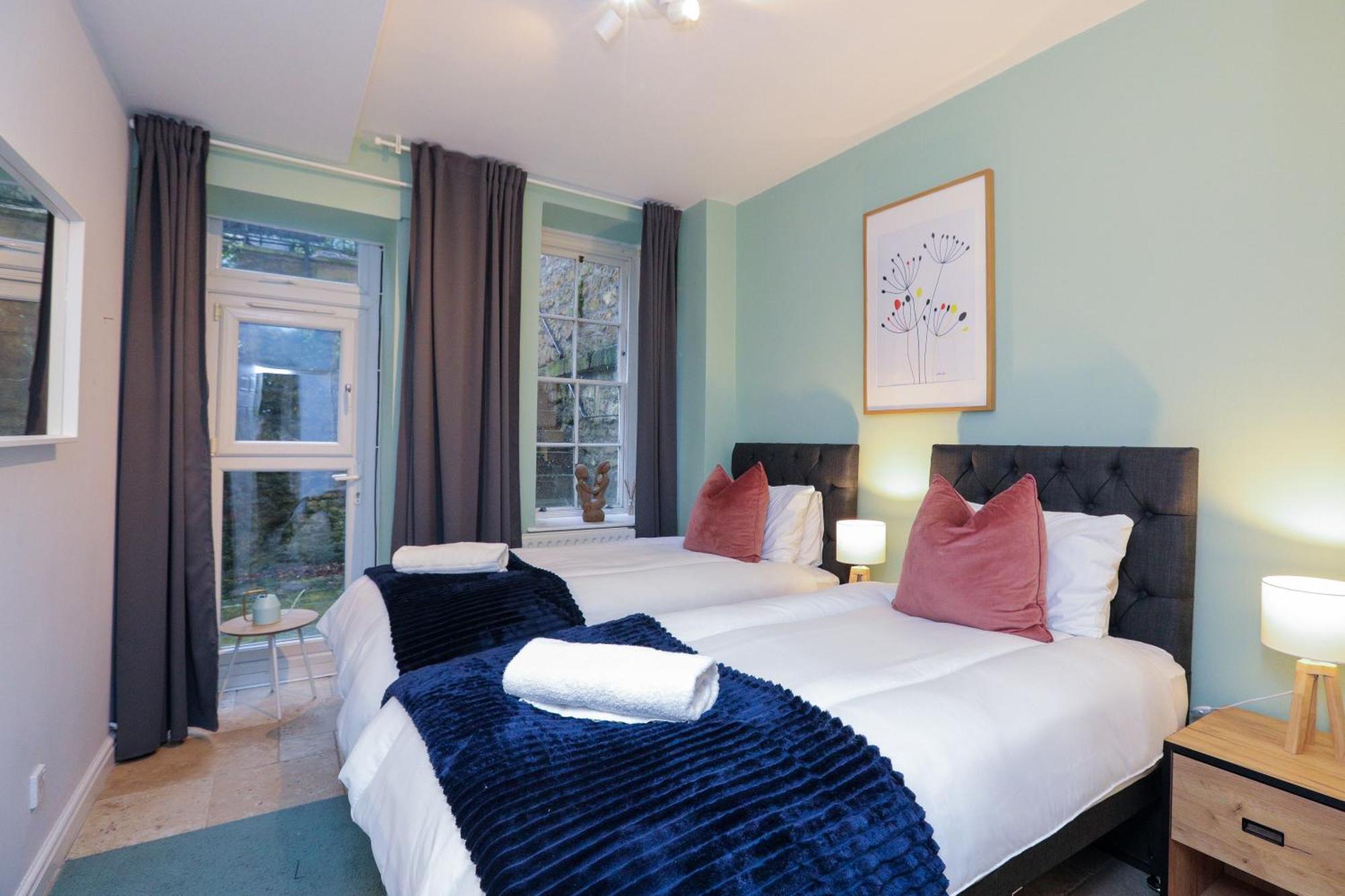 Wonderful Apartment In Bath With Garden - Sleeps 8 外观 照片