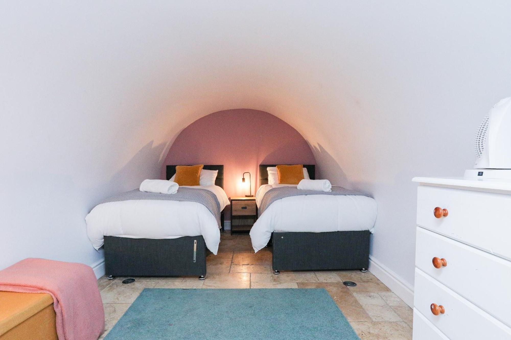 Wonderful Apartment In Bath With Garden - Sleeps 8 外观 照片